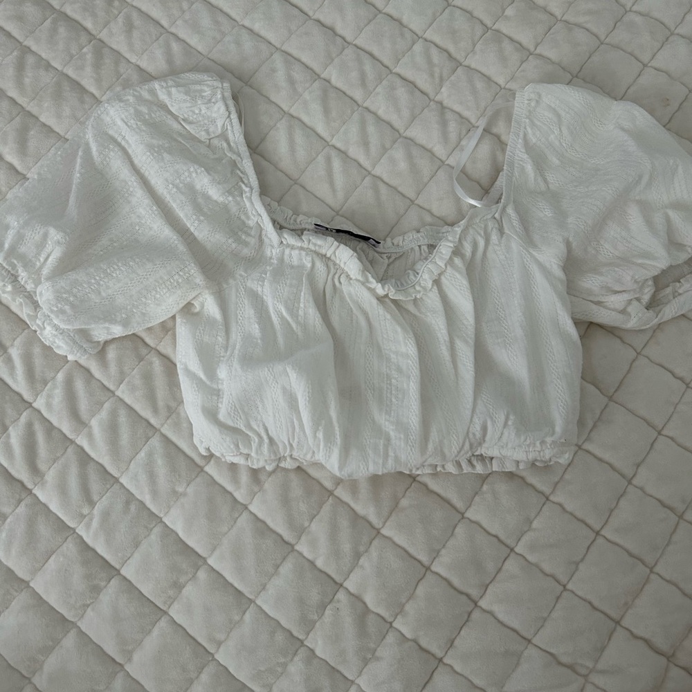 White Puff Sleeve Crop Top